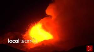 Erupție spectaculoasă a celui mai activ vulcan din lume! Imagini inedite cu Muntele Etna, din Italia / VIDEO