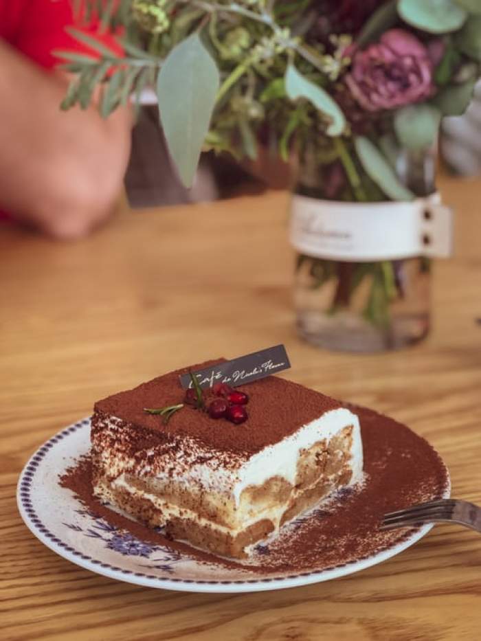 porție de tiramisu