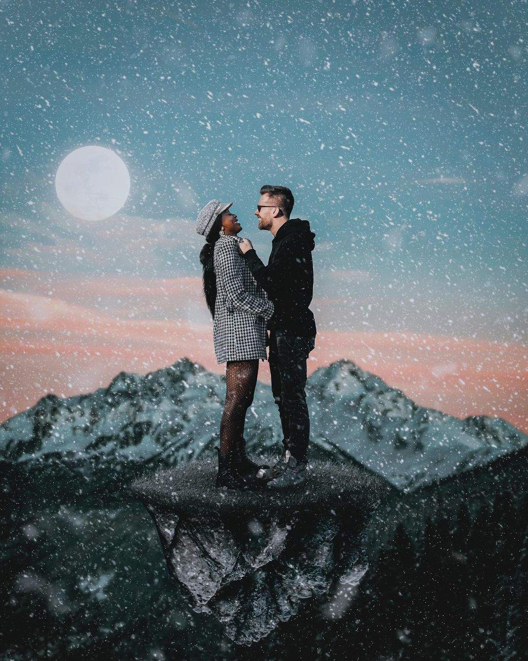 Florin Ristei și Naomi Hedman s-au fotografiat îmbrățișați la lumina lunii