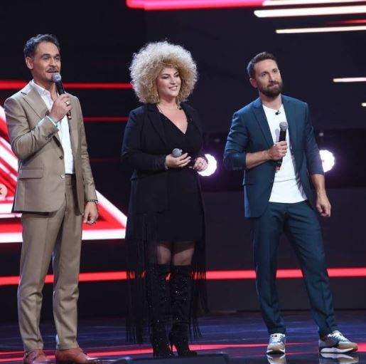 Sonia Mosca alături de Răzvan și Dani pe scena X Factor.