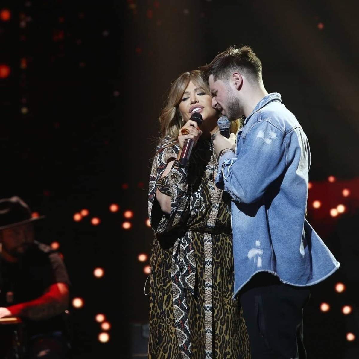Loredana Groza alături de Adrian Petrache pe scena X Factor.