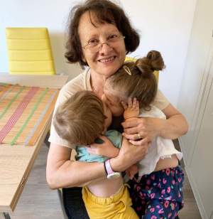 Simona Gherghe își serbează astăzi mama! Ce mesaj emoționant i-a transmis prezentatoarea celei care i-a dat viață: „Mereu lângă noi” / FOTO