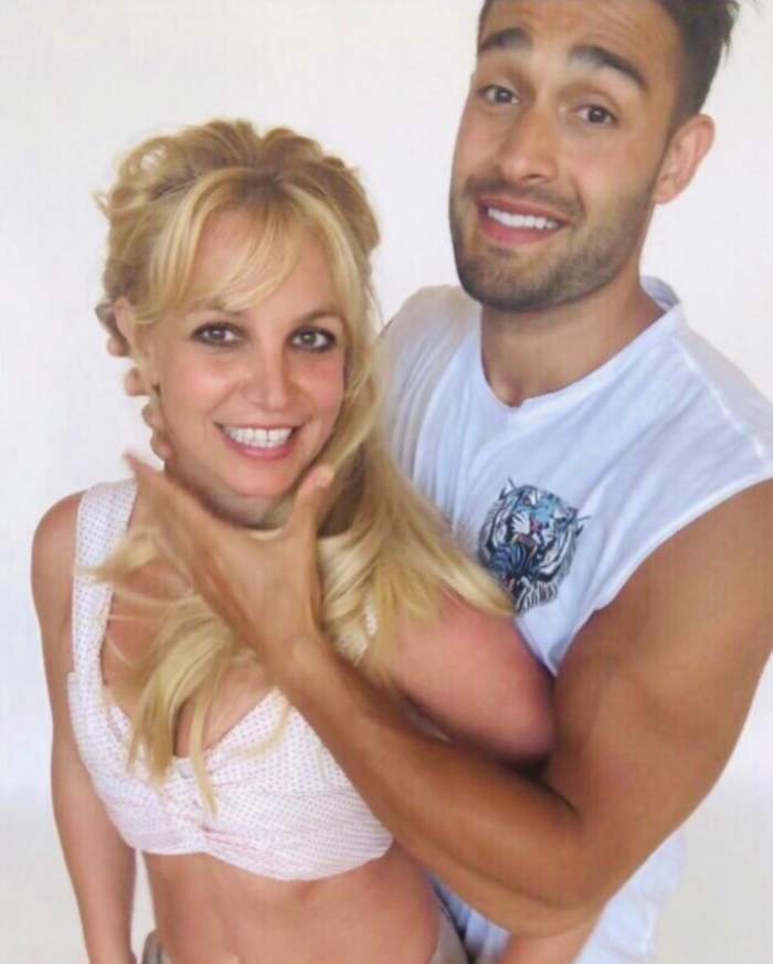 Britney Spears a împlinit 39 de ani! Cum și-a sărbătorit ziua de naștere, alături de iubitul cu 13 ani mai tânăr / FOTO