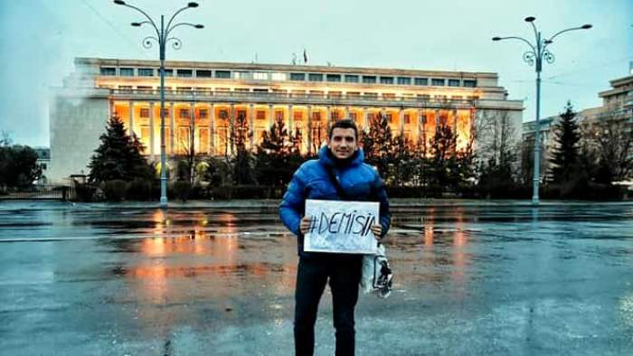 Alexandru Socol, liderul protestatarilor din Piața Victoriei, a murit! Fotograful suferea de o afecțiune gravă