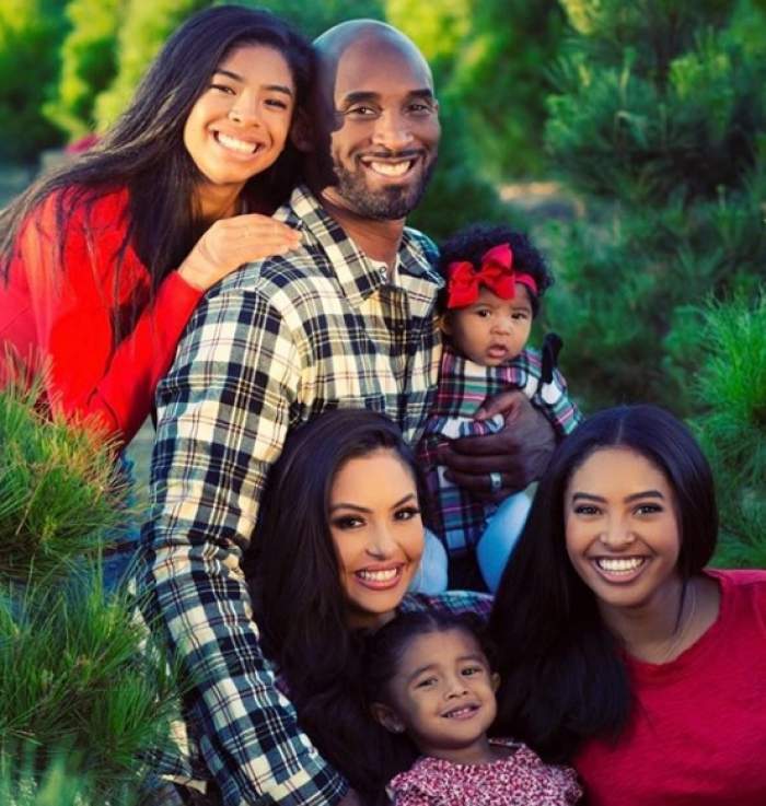 Kobe Bryant, alături de soția lui, Vanessa, și cei patru copii ai lor