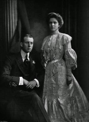 Cine a fost, de fapt, soacra Reginei Elisabeta? Mama Prințului Filip fuma și juca jocuri de noroc, deși era călugăriță