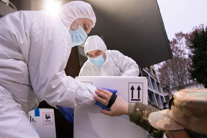 Al doilea transport de vaccinuri anti-coronavirus aterizează astăzi în România! Cele 140.400 de doze vor ajunge în șapte orașe importante ale țării