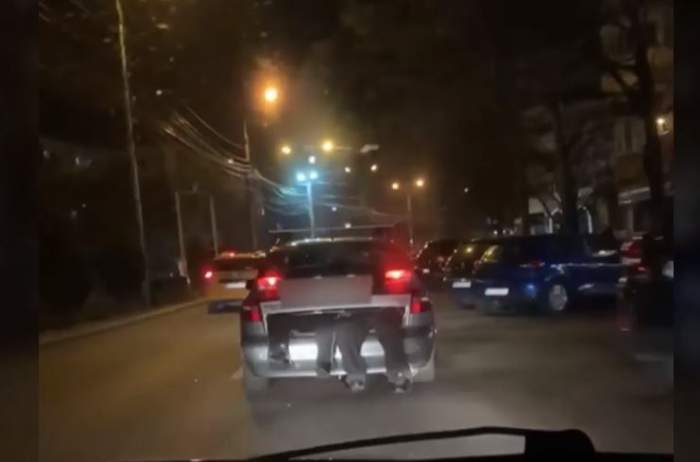 O femeie din Buzău și-a transportat soțul beat în portbagajul mașinii! Imaginile au ajuns virale / FOTO