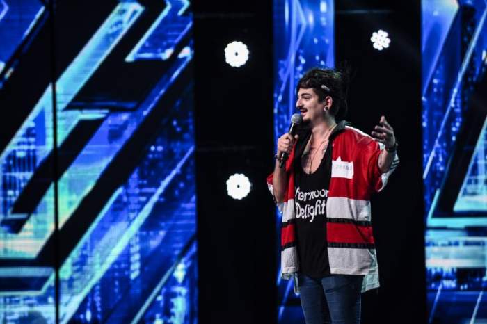 alex stremiteanu pe scena x factor