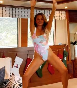 Chrissy Teigen, mai sexy ca niciodată! Soția lui John Legend nu are nicio inhibiție / FOTO
