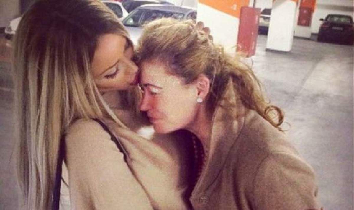 Bianca Drăgușanu a pregătit o petrecere în cinstea mamei sale