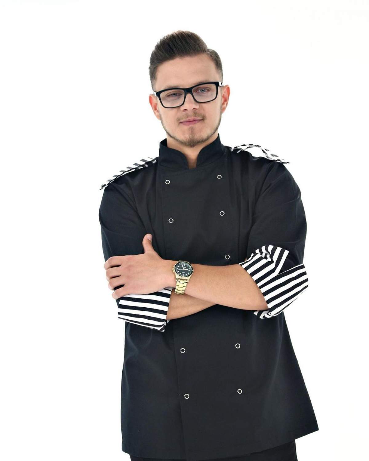 Ionuț Belei, fotografiat în hainele echipei de la ”Chefi la cuțite”