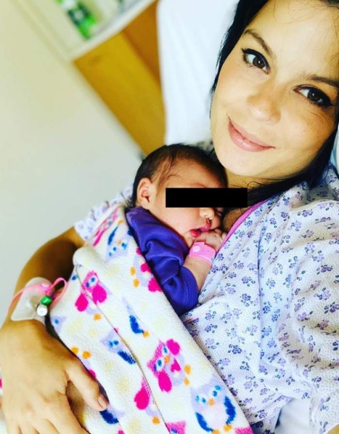 Ana Maria cu fetița după ce a născut