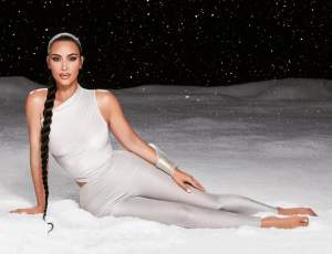 Kim Kardashian, imagini încendiare în bikini! Fanii vedetei sunt în extaz / FOTO