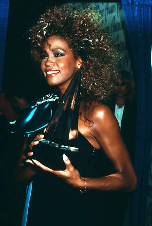 Detalii şocante despre decesul lui Whitney Houston. Autopsia a fost publicată la opt ani de la moartea artistei