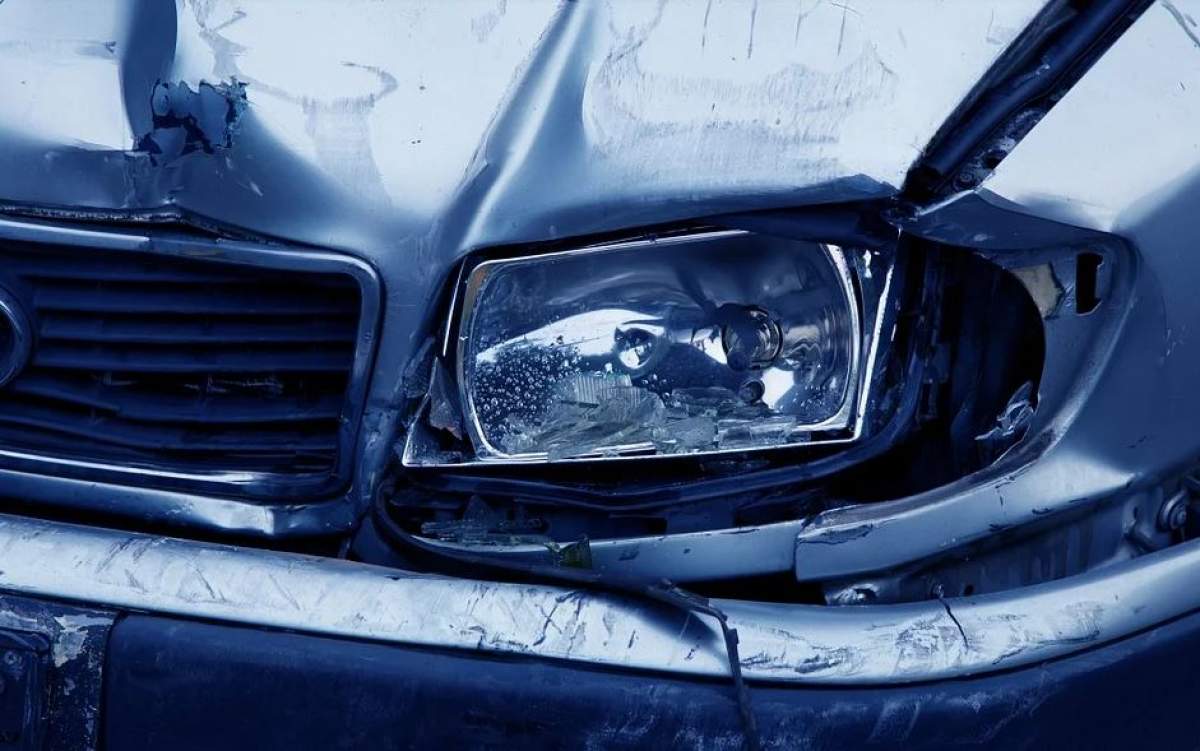 Accident cumplit în Olanda! Un român a murit pe loc, după ce şoferul maşinii în care se afla a pierdut controlul