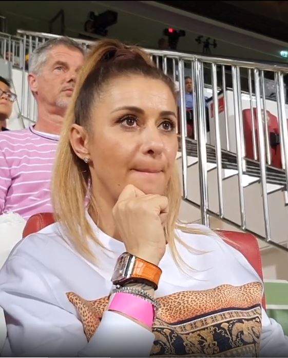 VIDEO / Anamaria Prodan trăieşte meciurile soţului la intensitate maximă: "Rămân fără aer"