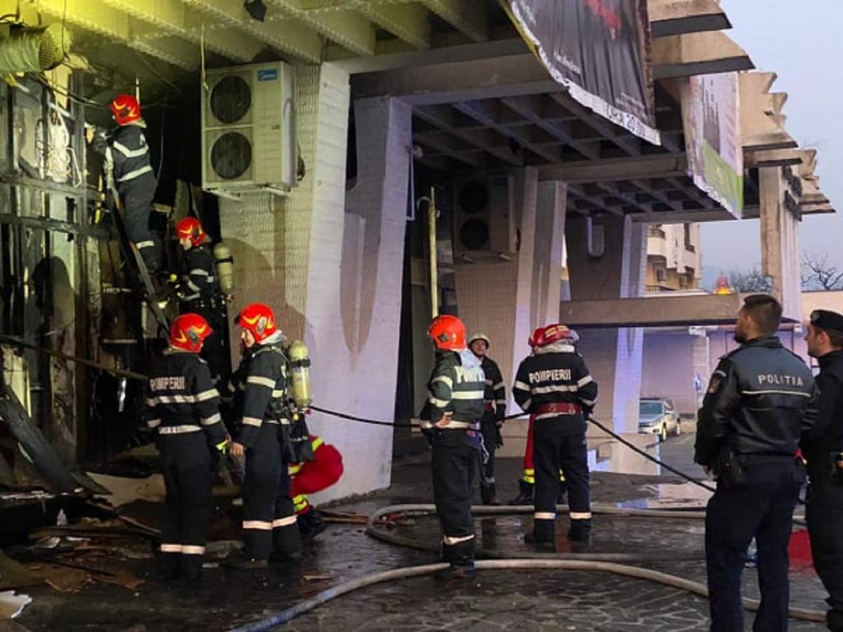 Incendiu puternic la Baia Mare! Zeci de copii au fost evacuați