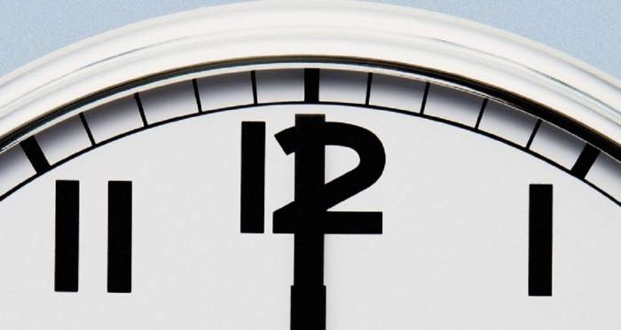 Ce Inseamnă Cand Te Uiți La Ceas și Prinzi Oră Fixă