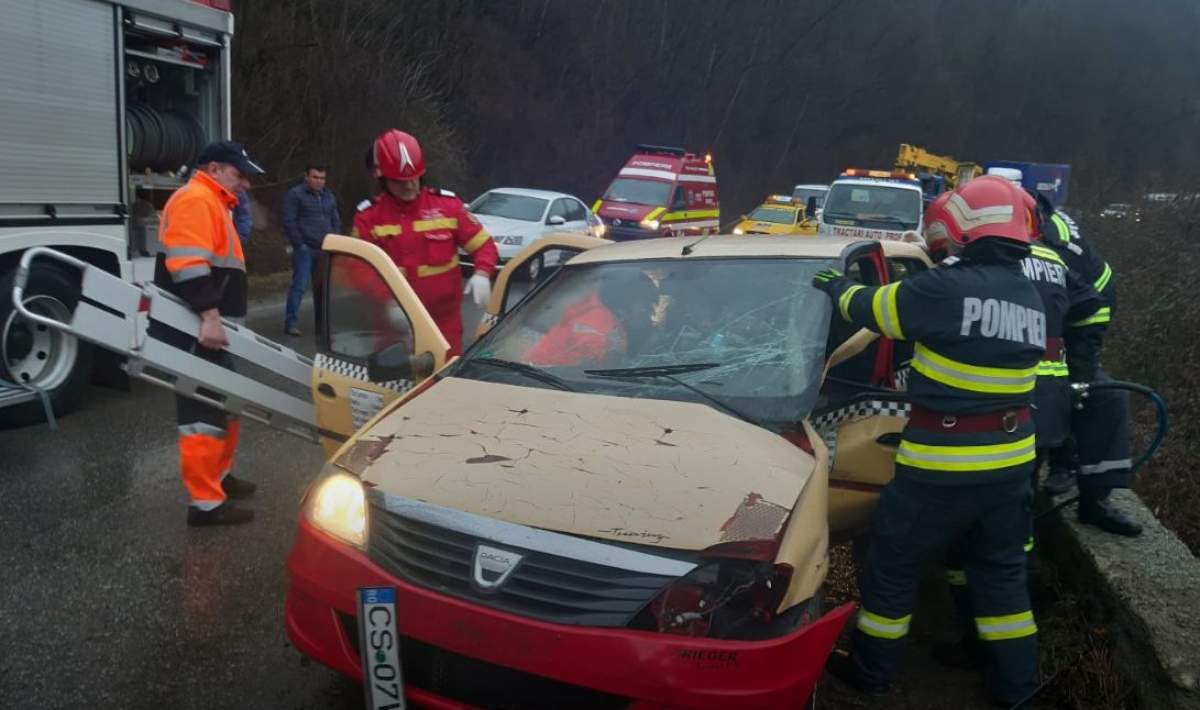 Accident grav la Reşiţa. Salvatorii au intervenit de urgenţă