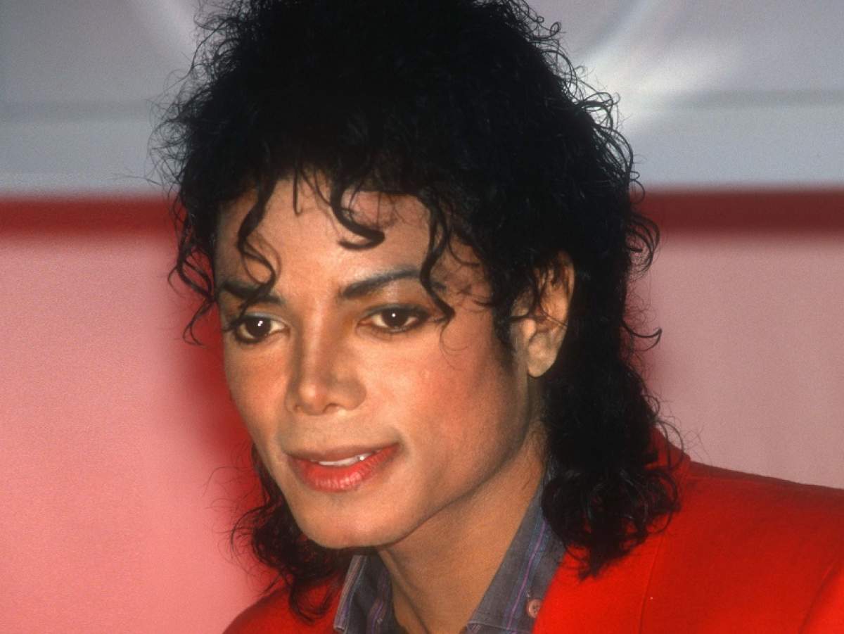 Autopsia lui Michael Jackson. Cum arăta trupul artistului? Părul său ondulat era, de fapt, o perucă!