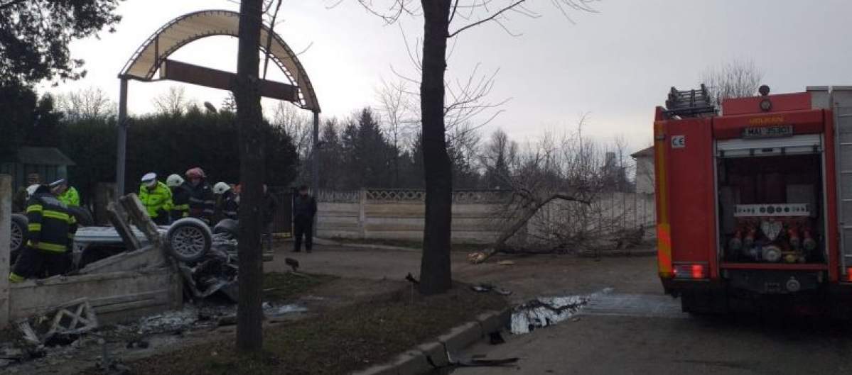 Accident teribil în Bârlad. Două persoane au murit pe loc / FOTO