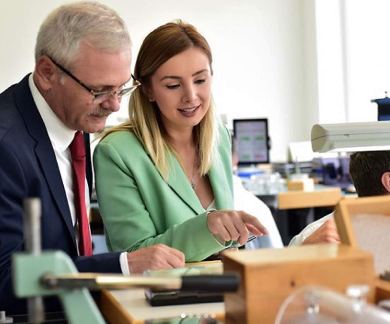 Irina Tănase, surprinsă de Dragobete. Ce cadou a primit de la Liviu Dragnea / FOTO