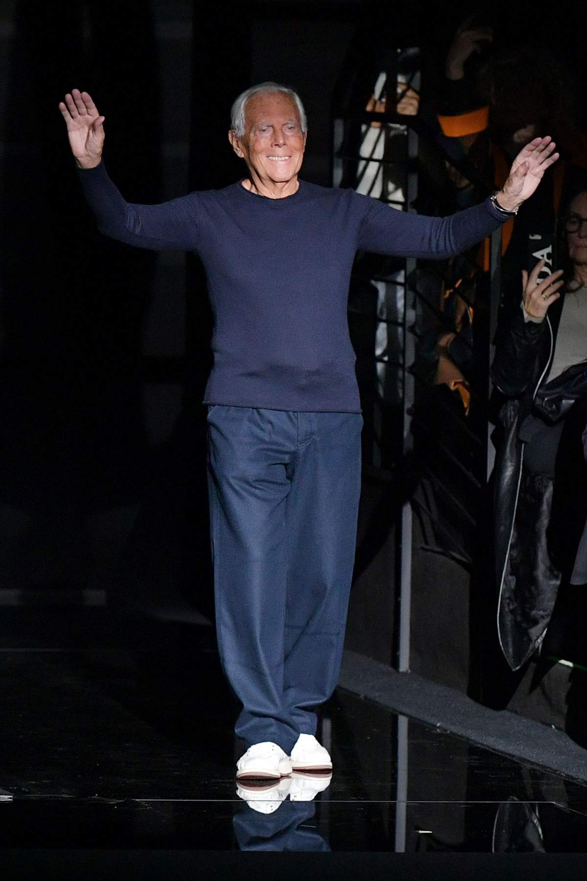 Giorgio Armani, prezentare de modă într-o sală goală, din cauza coronavirusului. Designerul a adus un omagiu Chinei