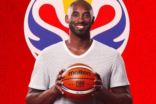 Amprentele lui Kobe Bryant, vândute la licitaţie. La ce sume sunt estimate obiectele marelui sportiv