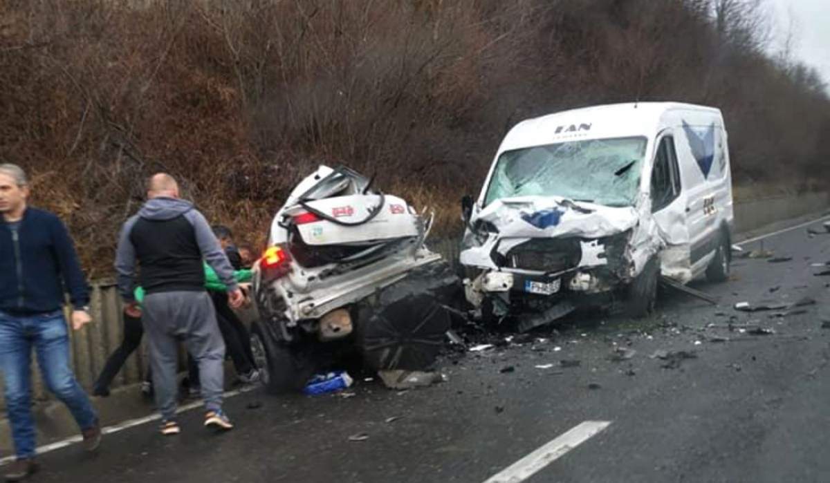 Accident grav în Prahova. Un tânăr taximetrist și-a pierdut viața, după ce mașina lui a intrat violent într-un alt autovehicul