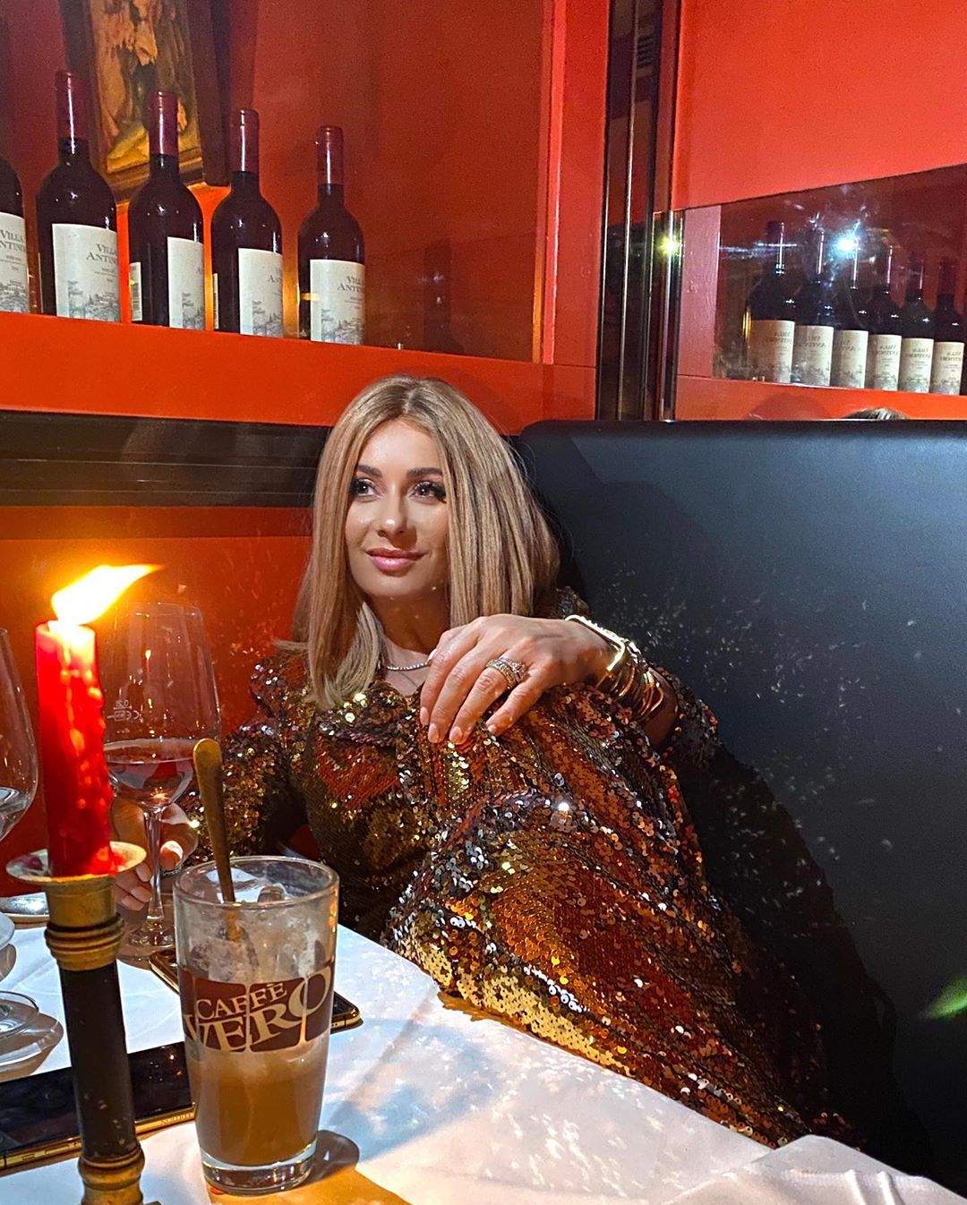 Anamaria Prodan, cină de lux în unul dintre cele mai cunoscute restaurante din Florenţa! "Sunt şi eu prinţesă"