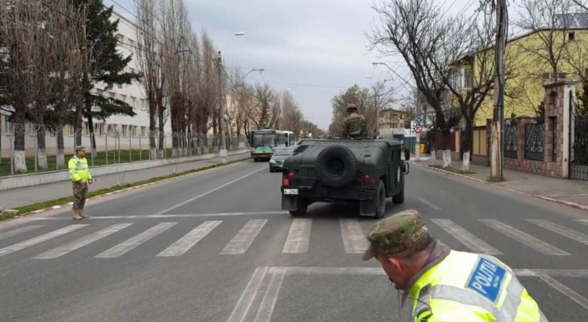 România, în carantină. Primele imagini cu Armata Română pe străzi! / VIDEO