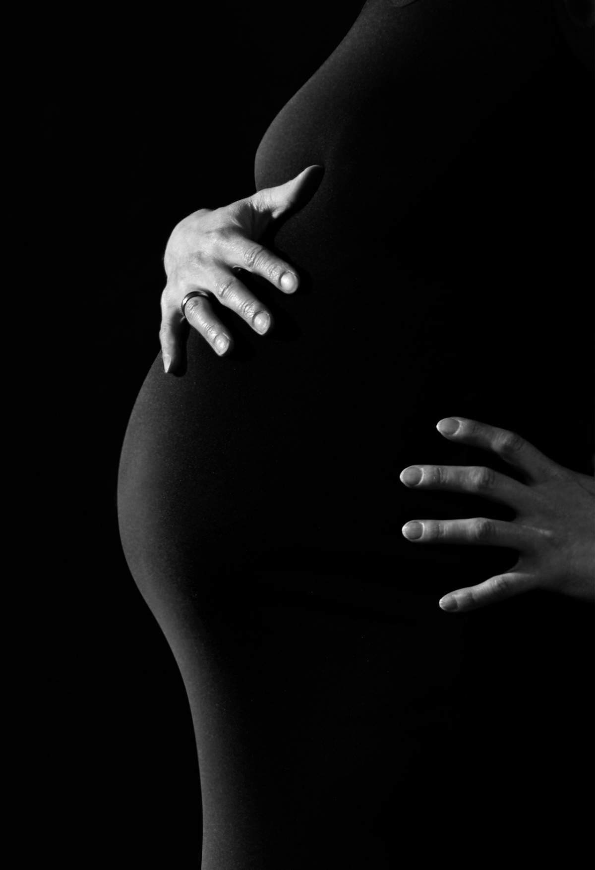România se pregătește pentru cel mai dur scenariu! Un spital devine maternitate exclusivă pentru gravidele infectate cu COVID-19