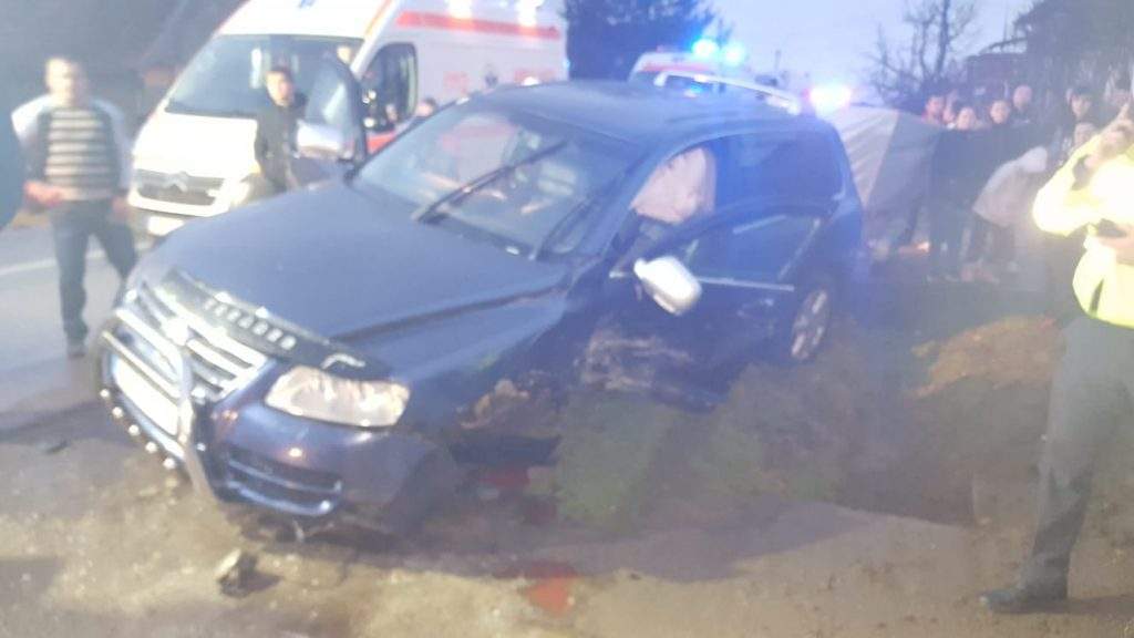 Accident teribil în Alba! Două maşini de lux s-au transformat într-un morman de fiare. Un bărbat a murit pe loc / FOTO