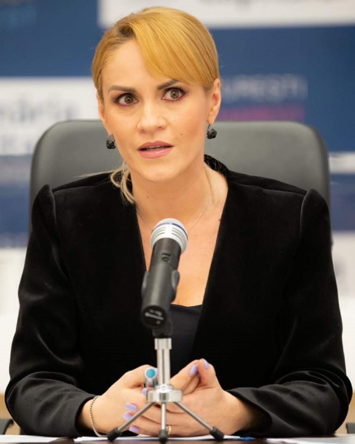 Gabriela Firea cere închiderea şcolilor şi grădiniţelor din Bucureşti