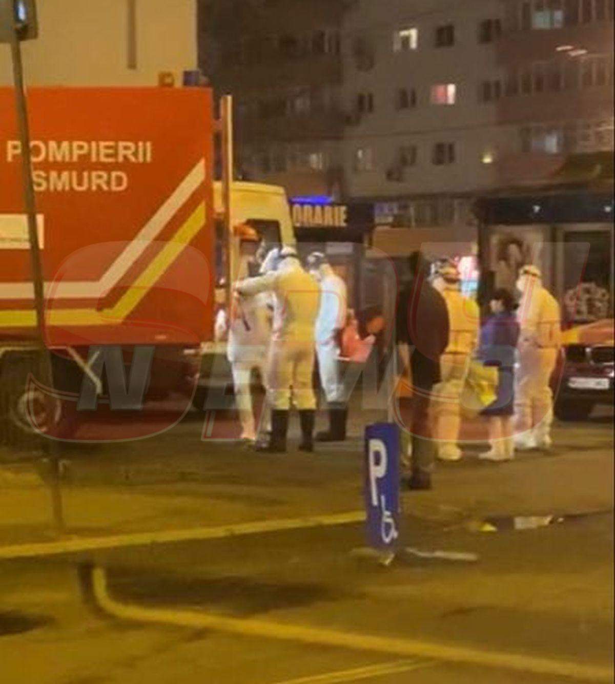 Alertă de coronavirus la Spitalul de Urgență București / imagini exclusive cu pacientul preluat de echipa de intervenție