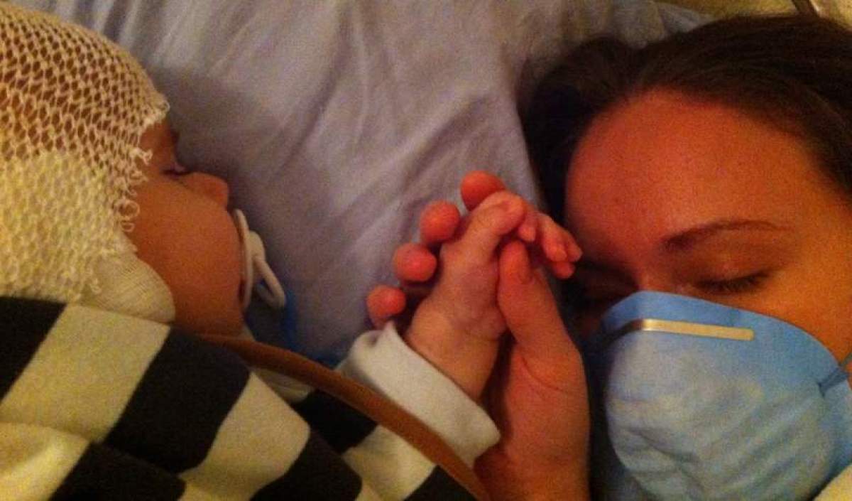 Stela, femeia care a stat cu băiețelul bolnav în 4 spitale din țară: “Iertați-mă! Aveam copilul pe moarte!”