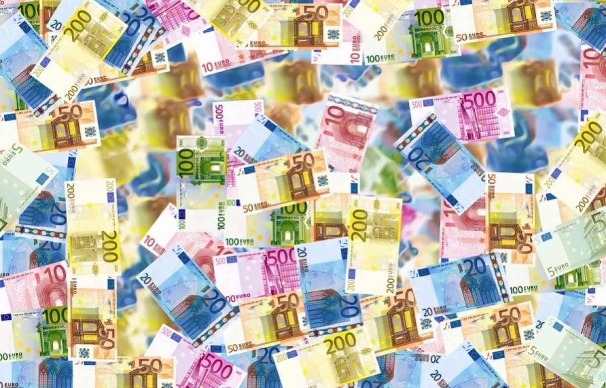 Curs valutar BNR, astăzi, 1 aprilie. Euro este în scadere, în timp ce dolarul înregistrează o creștere considerabilă