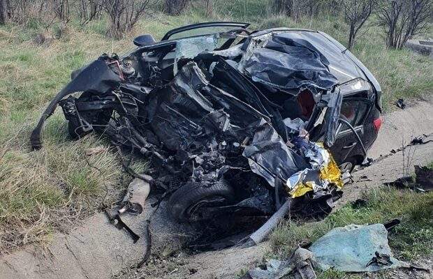 Accident teribil în Caraș-Severin! Un tânăr de 33 de ani a murit pe loc, după ce a fost spulberat de un TIR