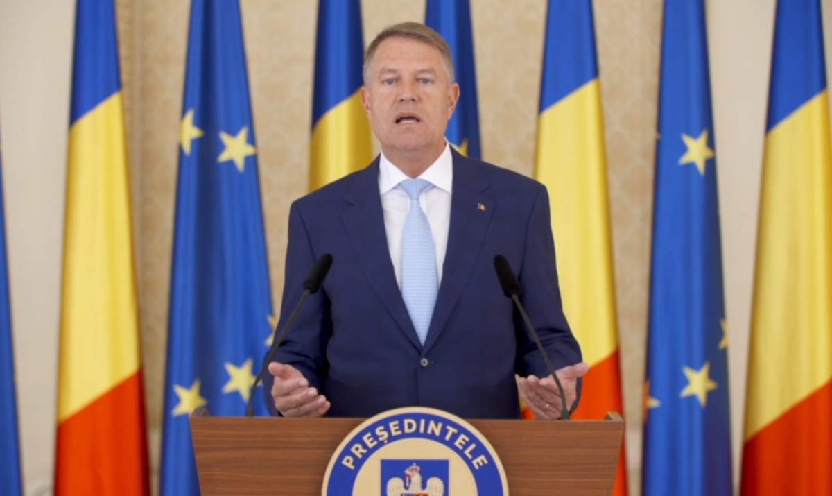 Klaus Iohannis îi cere lui Marcel Vela să revină asupra acordului cu BOR: „După sărbători, vom avea înmormântări” / VIDEO