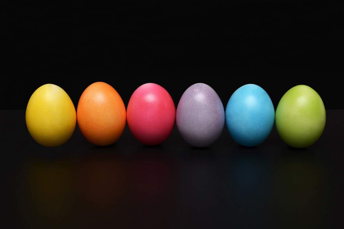 Când se vopsesc ouăle de Paște și ce simbolizează culoarea roșie! Obiceiul este vechi de când lumea