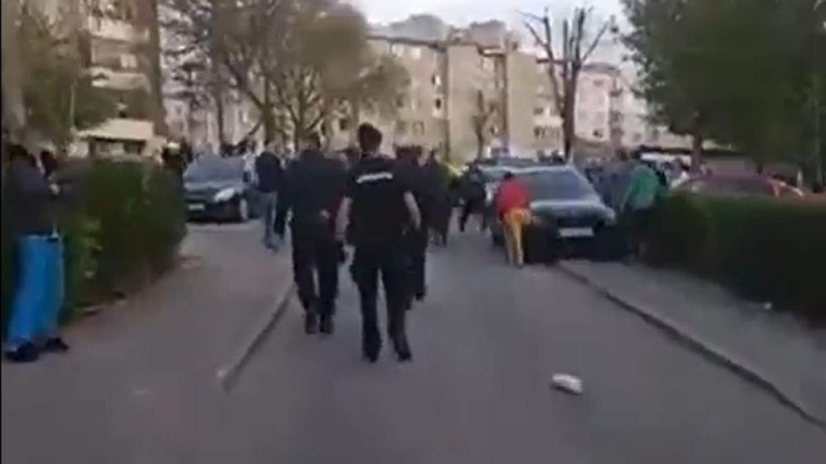 Scandal monstru într-un cartier din Hunedoara. Oamenii au atacat forțele de ordine cu pietre / VIDEO