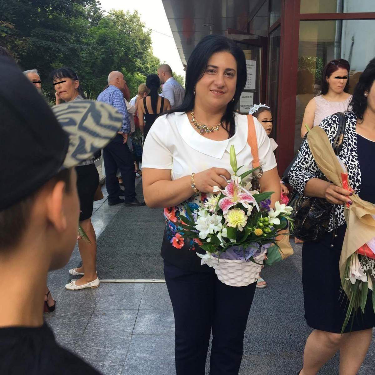 Asistentă din Galați, îngrozită de vecinii din bloc: ”Mi-au turnat clor pe ușă, au trimis poliția acasă”