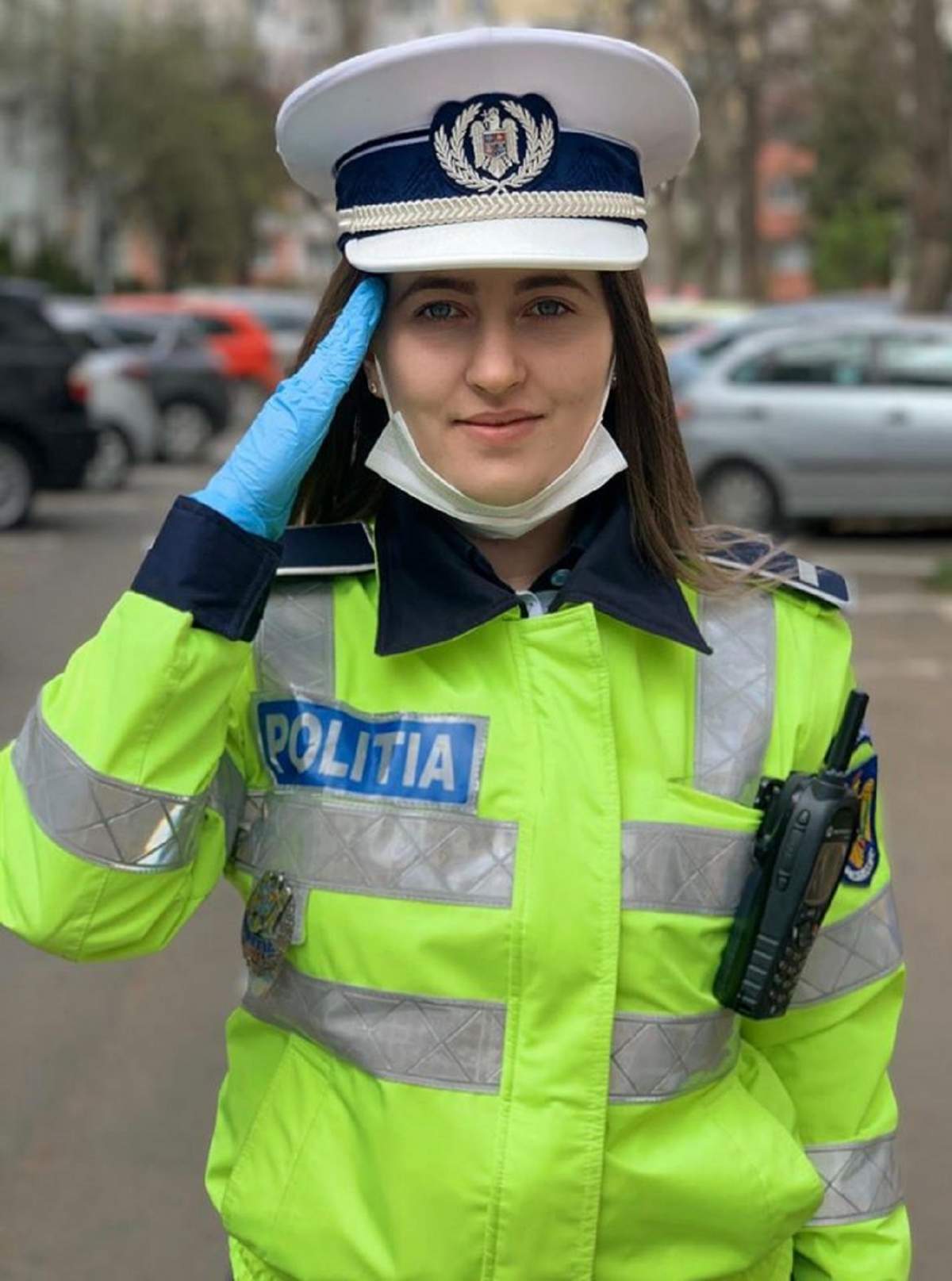 Povestea Alexandrei, polițista care a salutat militărește un medic ieșit din gardă: „Toată lumea trebuie respectată, indiferent de statutul social”