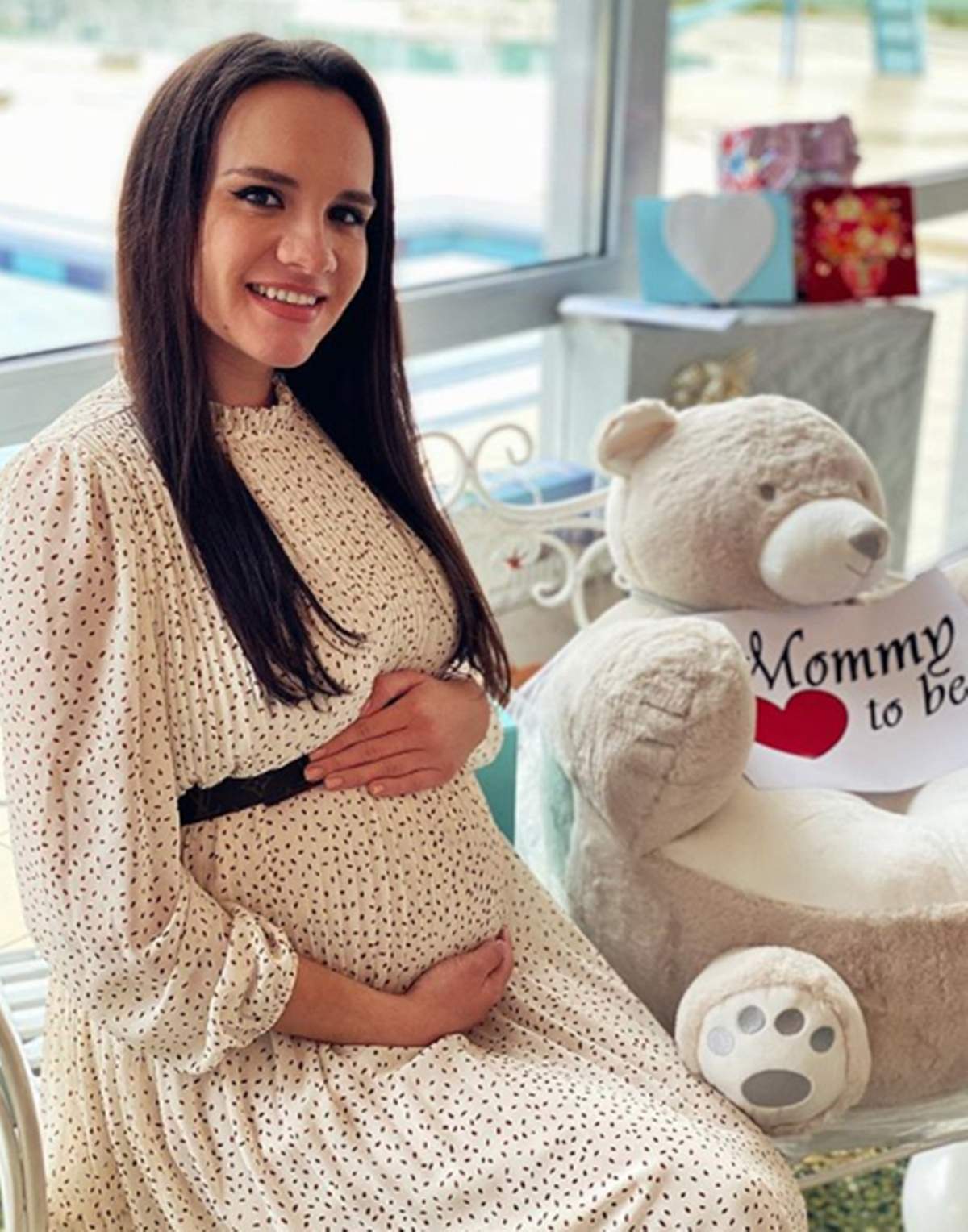 O nouă mămică în showbiz! O celebră cântăreață a născut în urmă cu puțin timp: ”Mulțumesc Doamne”