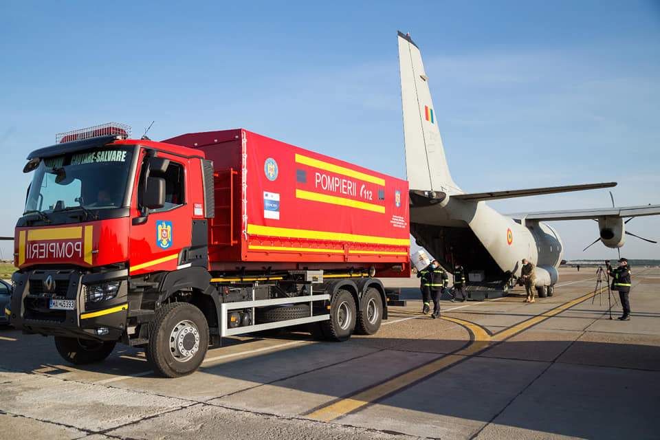 Cadrele medicale din România plecate să ajute medicii italieni, se întorc acasă! Aeronava care îi va aduce în țară va transporta 90.000 de măști de protecție