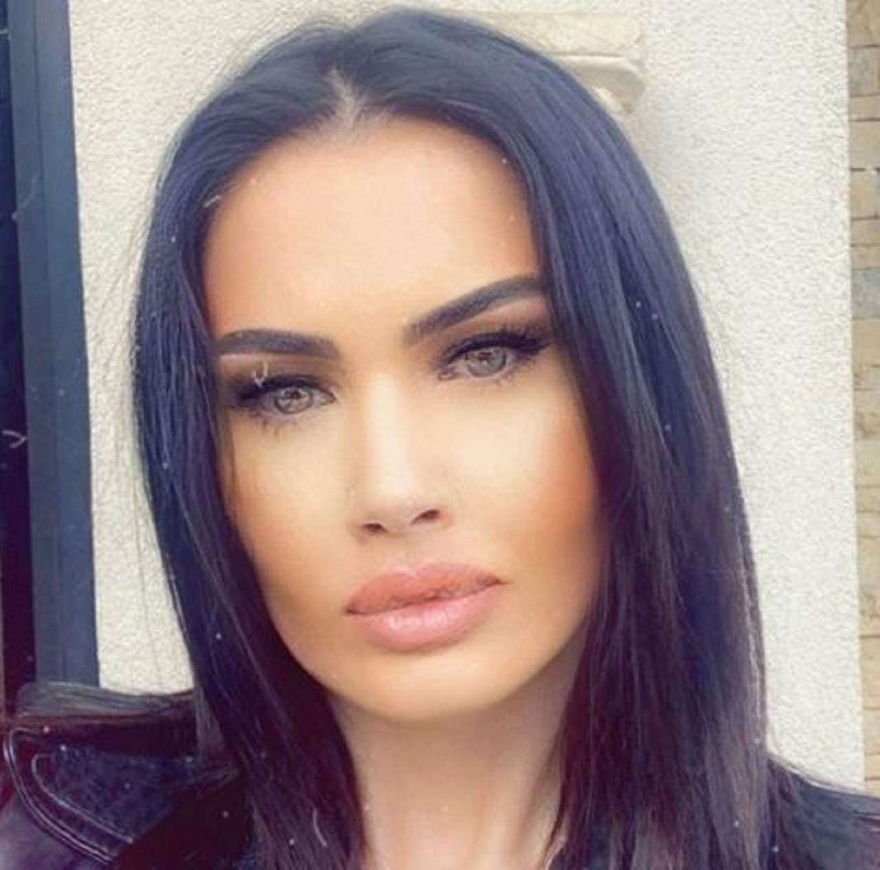 FOTO / Oana Zăvoranu, fără sutien pe Internet! Artista și-a lăsat sânii la vedere și i-a înnebunit pe toți cu formele sale apetisante