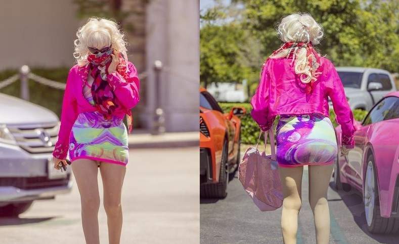 FOTO / Angelyne, cea mai în vârstă pițipoancă de la Hollywood, a comis-o din nou! Vedeta a ieșit pe stradă cu chiloțeii la vedere