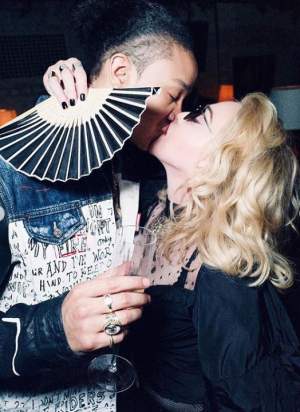 FOTO / Ce nu face Madonna din iubire? Diva a dat o petrecere pentru iubitul de 26 de ani, fără să-i pese de restricții și amenzi