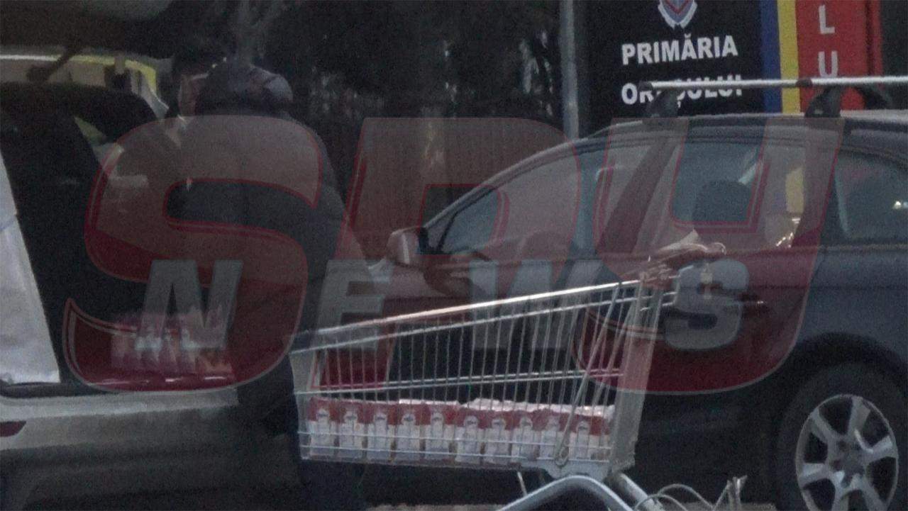 VIDEO PAPARAZZI / Ilie Dumitrescu „marchează” la cumpărături! Fostul fotbalist a găsit o nouă tactică de cucerit: făina!